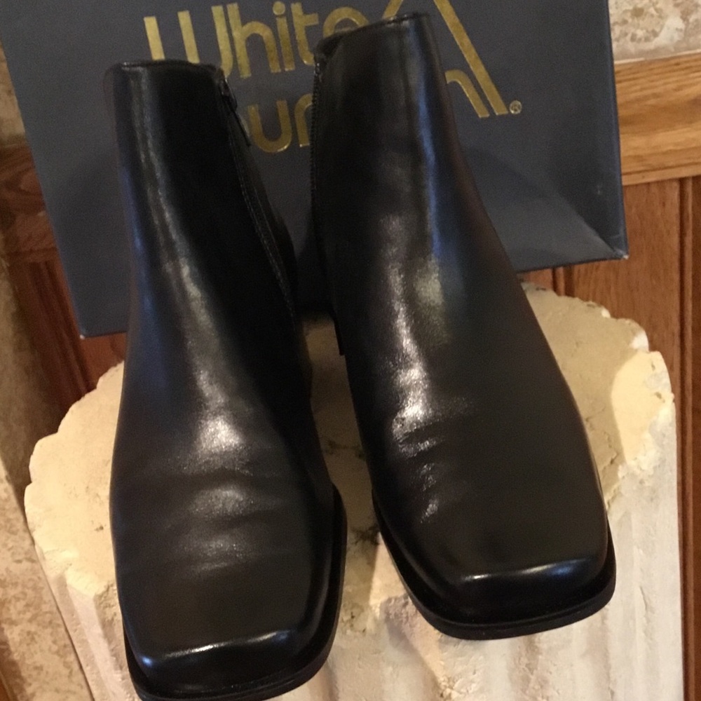 White mountain black ankle boots